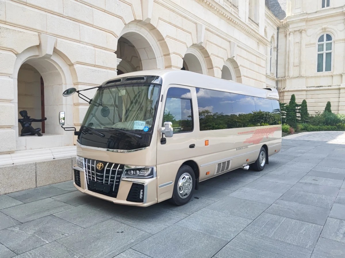 汽车租赁背后的经济学原理：供需动态、定价模型与市场结构的科学解析